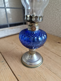 Antiek blauw glazen olielamp