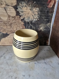 Oude bandenpot p regout&co