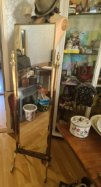 Antieke staande messing spiegel