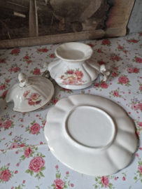 Brocante oude sausterrine rozen
