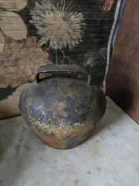 Grote oude ijzeren koeienbel koebel