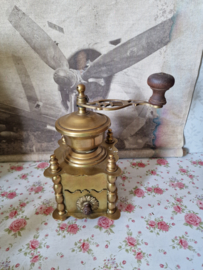 Antiek messing koffiemolen