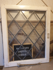 Oud glas in lood raam