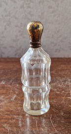 Antiek kristallen parfumflesje