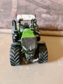 Model tractor fendt 1050