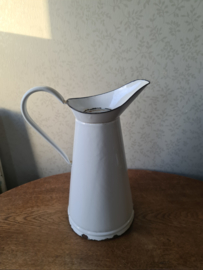 Wit emaille waterkan nr1