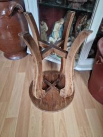 Oud eiken plantentafeltje