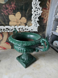 Antiek groen gietijzeren tuinvaas oorvaas