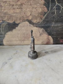Puntenslijper petroleum lamp nr73