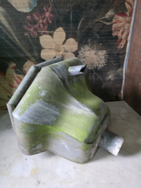 Antiek zinken regenpijp vergaarbak