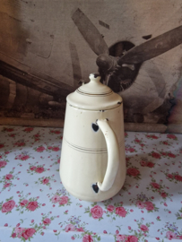 Creme emaille koffiepot nr1