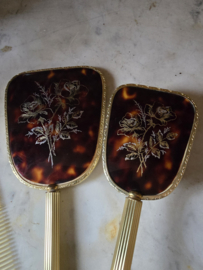 Oude kaptafelset handspiegel rozen