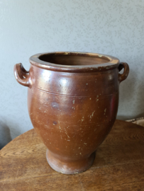 Bruine keulse pot