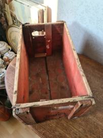 Oud doorleefd houten kistje nr3