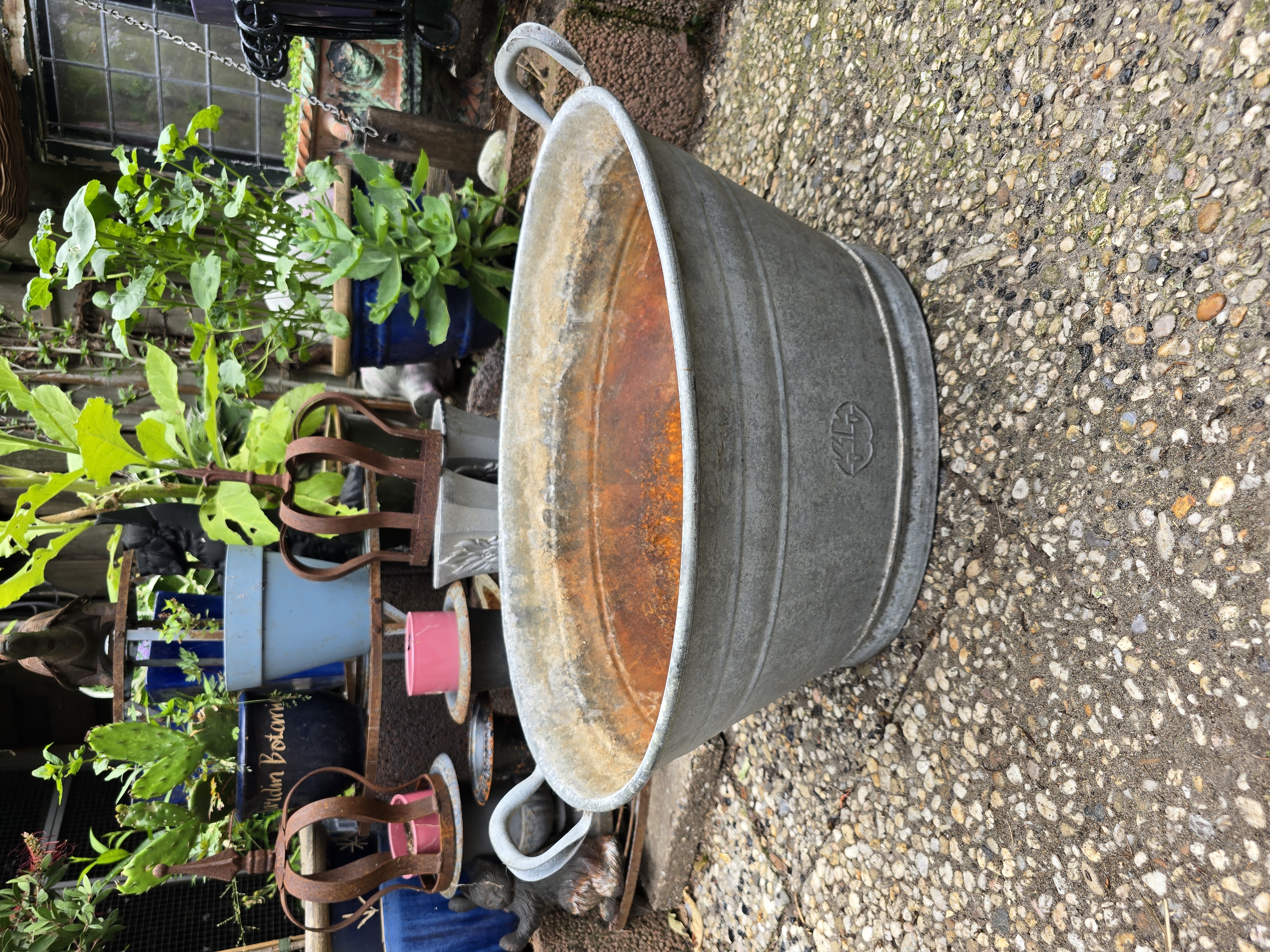 Oude zinken teil