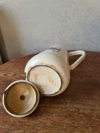 Creme emaille koffiepot blauwe bloemen