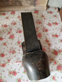Grote oude koeienbel