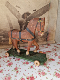 Antiek houten paardje
