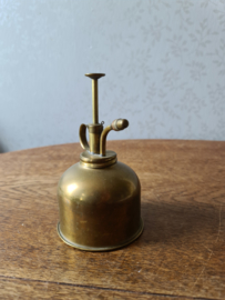 Oude koperen verstuiver