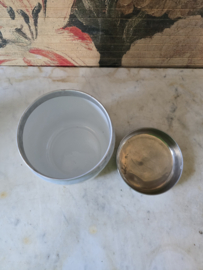 Lichtgrijs emaille theebus