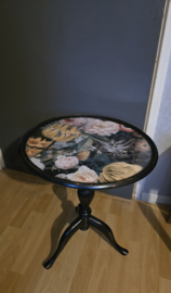 Oud houten bijzet tafeltje floraal decor