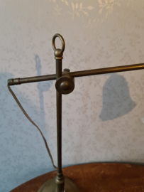 Antiek koperen lampenvoet melkglas kapje