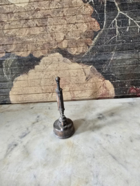 Puntenslijper petroleum lamp nr73