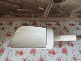 Wit emaille grutters schep nr2