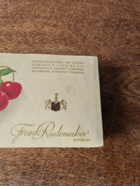 Oud kartonnen doosje kersenpralines Frank Rademaker