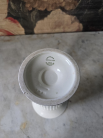 Creme vaas wedgwood