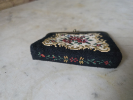 Oud petit point beursje nr3