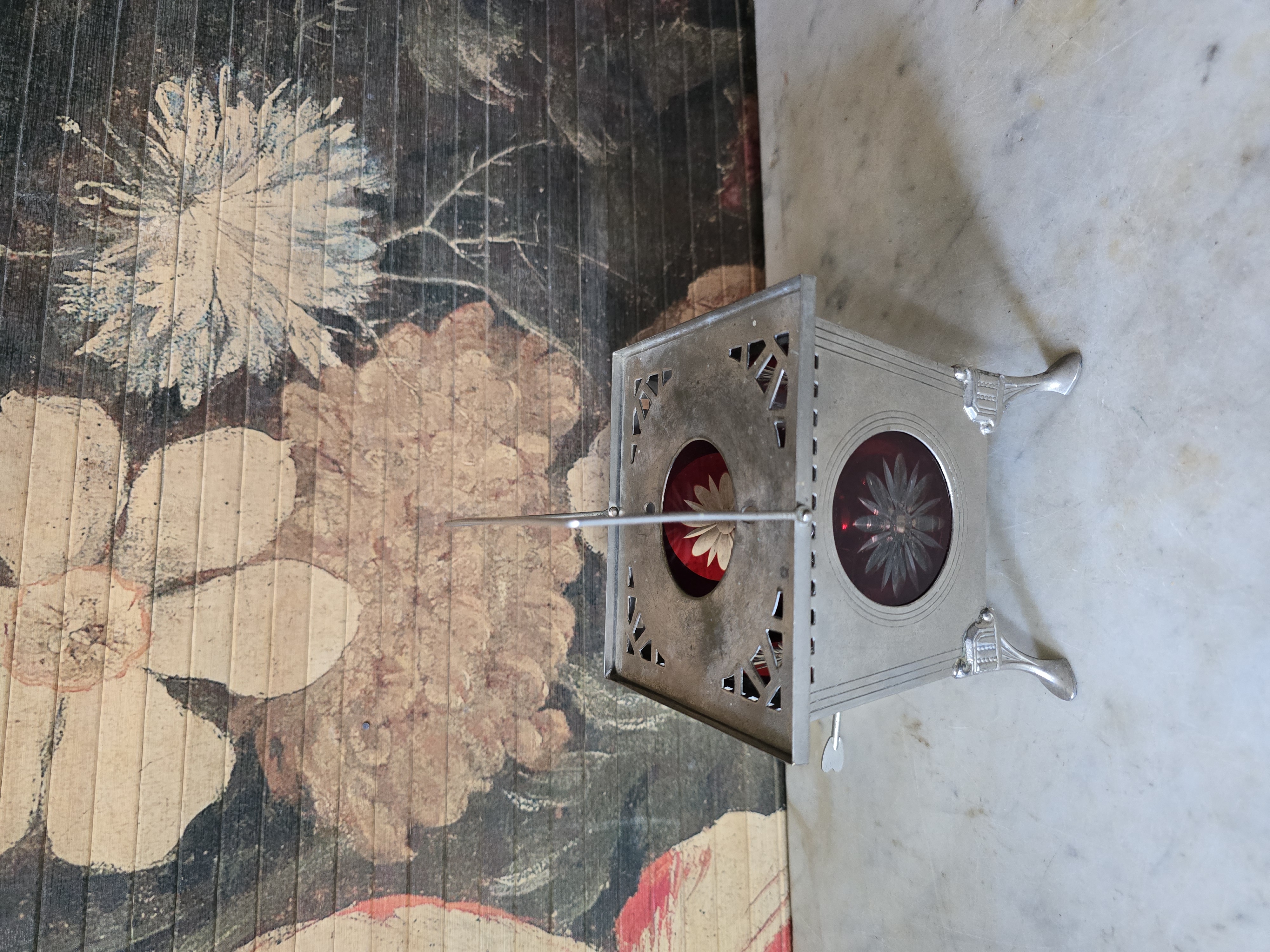 Antiek theelichtje rood glas bloem
