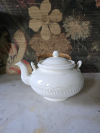 Antieke chocoladeketel petrus regout creamware