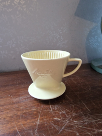 Pastel geel melitta koffiefilter 102