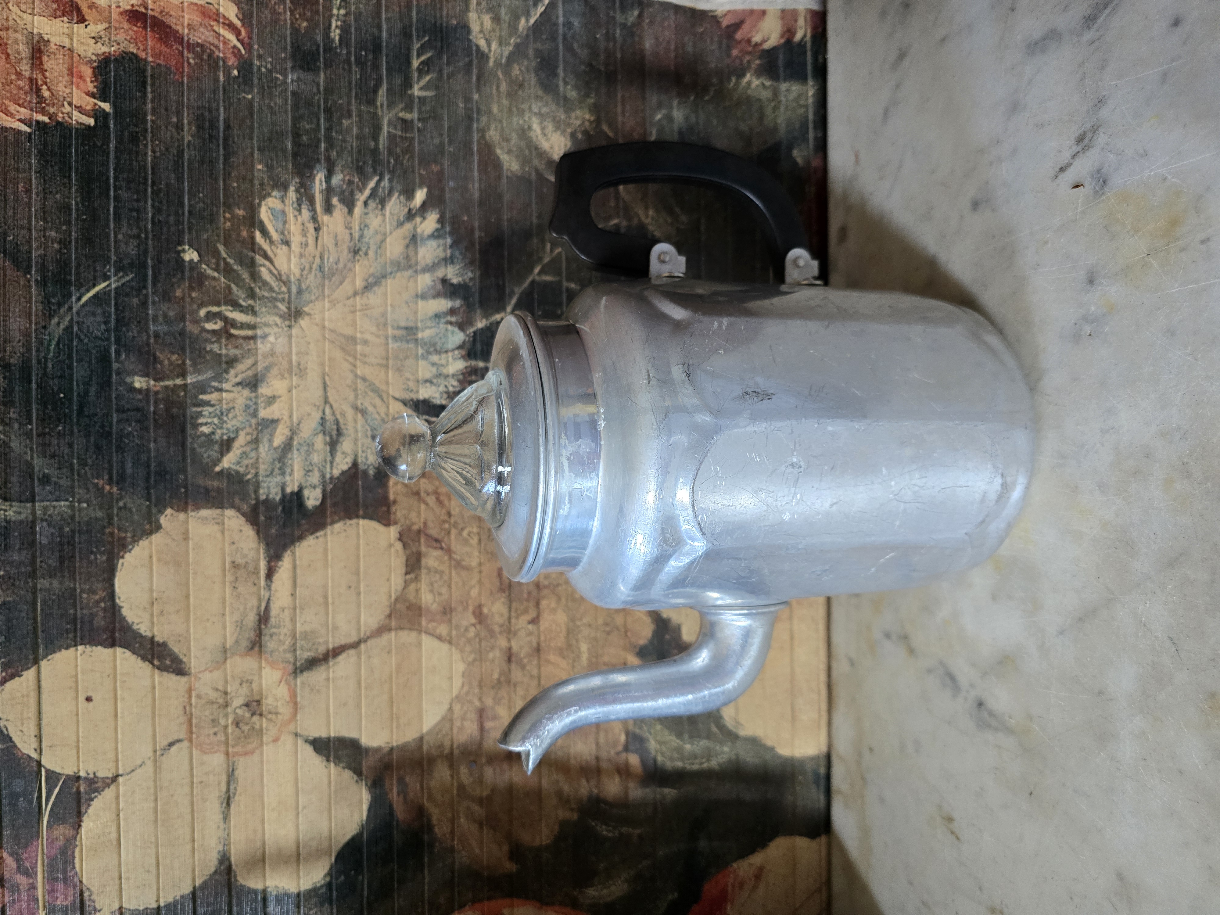 Grote aluminium pruttelpot glazen knop