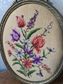 Antiek koperen striklijst geborduurde bloemen
