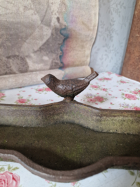 Gietijzeren vogelbadje