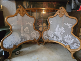 Antiek houten raamhorren duifjes nr52