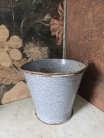 Grijs gewolkte emaille aardappelen emmer