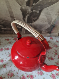 Rood emaille chocoladeketel