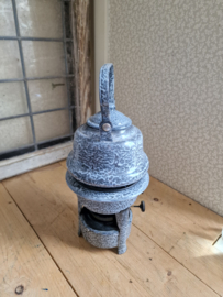 Grijs gewolkt emaille petroleumstel plus keteltje