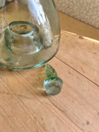 Oude glazen wespenvanger