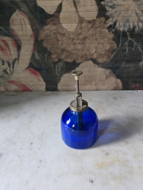 Blauw glazen verstuiver