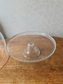 Grote glazen stolp op schaal
