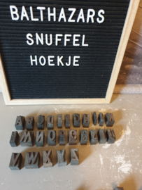 Oude houten letter alfabet stempels nr1