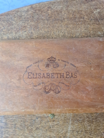 Oude houten sigarendoos Elisabeth Bas