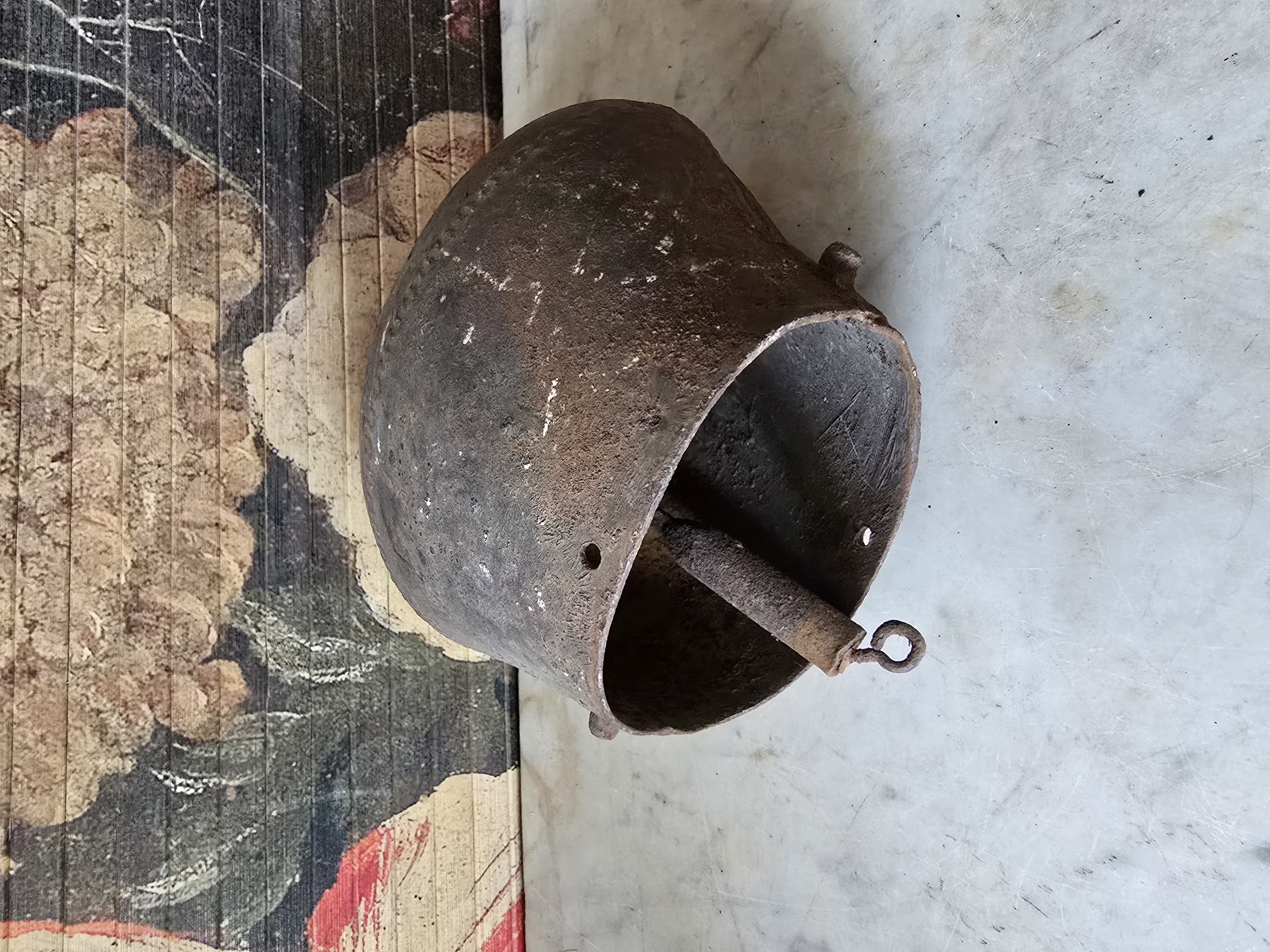 Oude ijzeren koeienbel