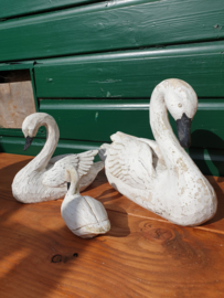 Set kunststof zwanen zwaan beelden