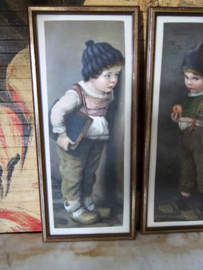 Oude brocante prentjes schooljongens in lijst