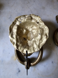 Antiek messing deurklopper leeuw